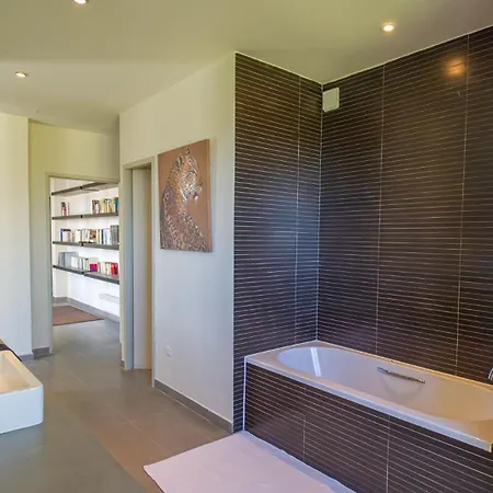 Les Hauts De - Surplombe Le Golfe De Saint-tropez * Grimaud