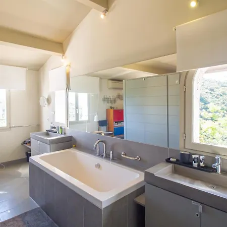 Les Hauts De - Surplombe Le Golfe De Saint-tropez Grimaud
